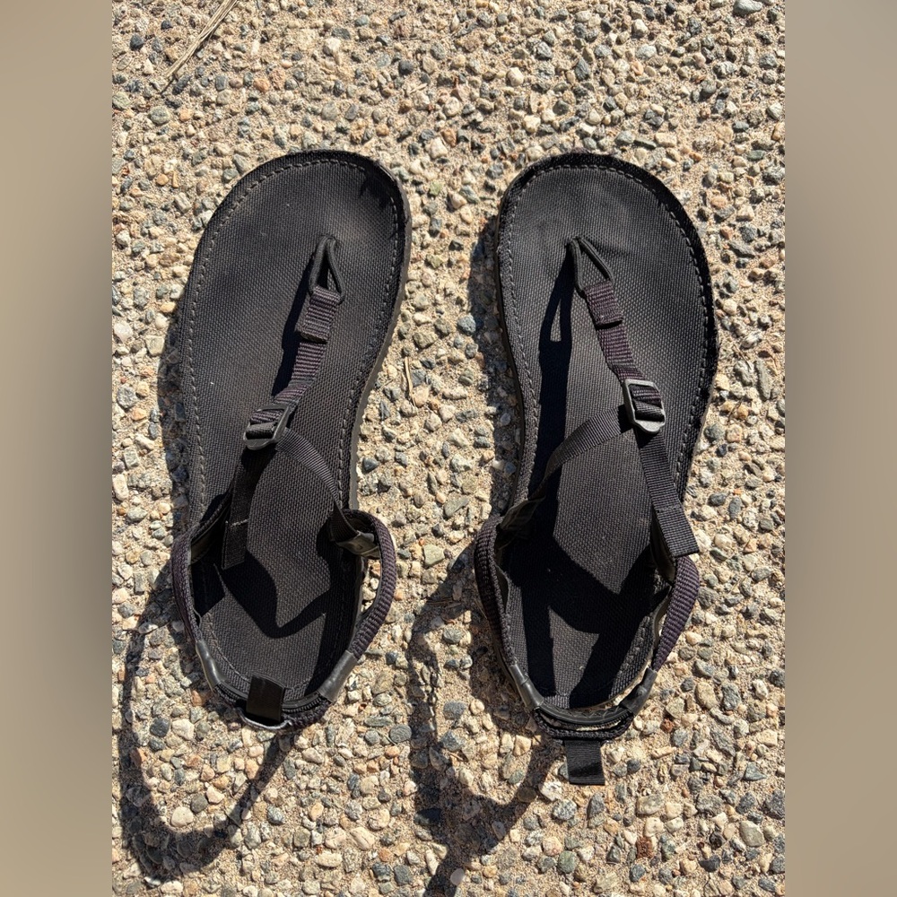 Bedrock Sandals men’s 9